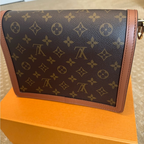 Louis Vuitton Dauphine MM - Picture 4 of 11